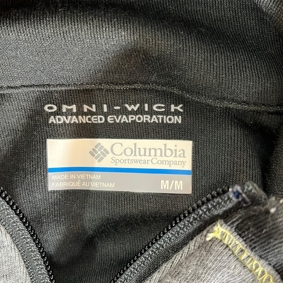 𝅺COLUMBIA zip up top, medium, in good condition - Picture 3 of 5